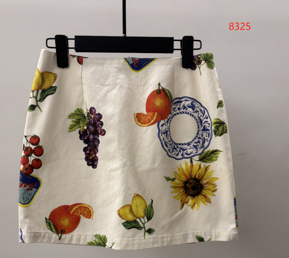 lady's shirt+women's shorts