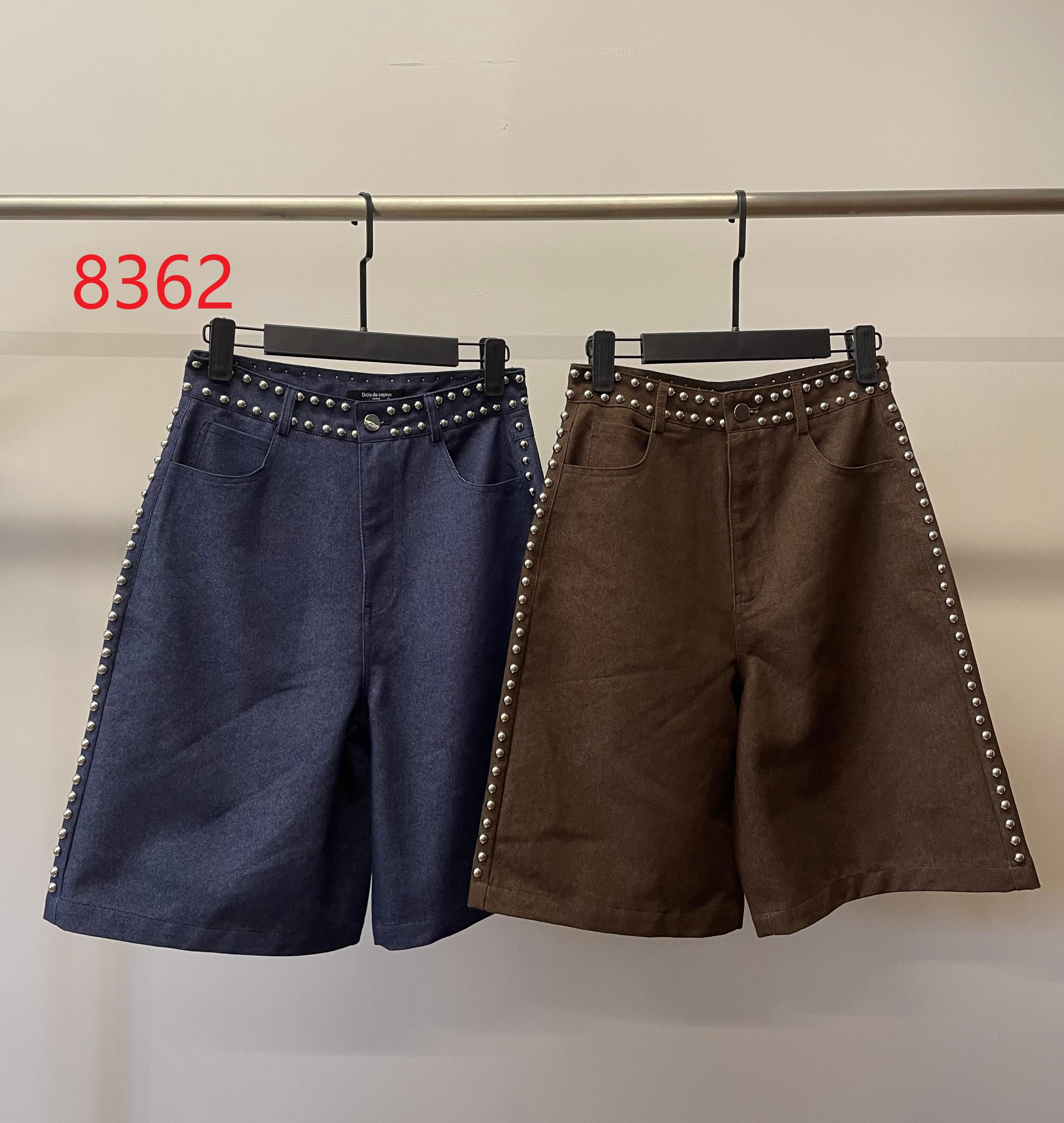 Women's coat +mid-length pants 