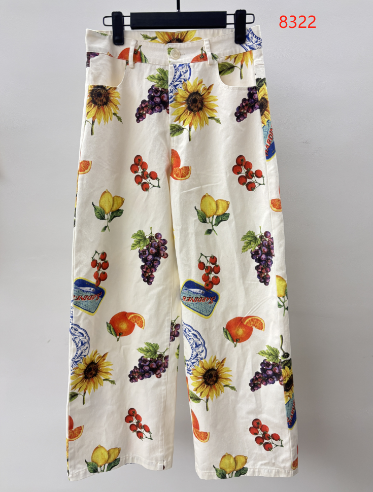 lady's shirt+women's shorts